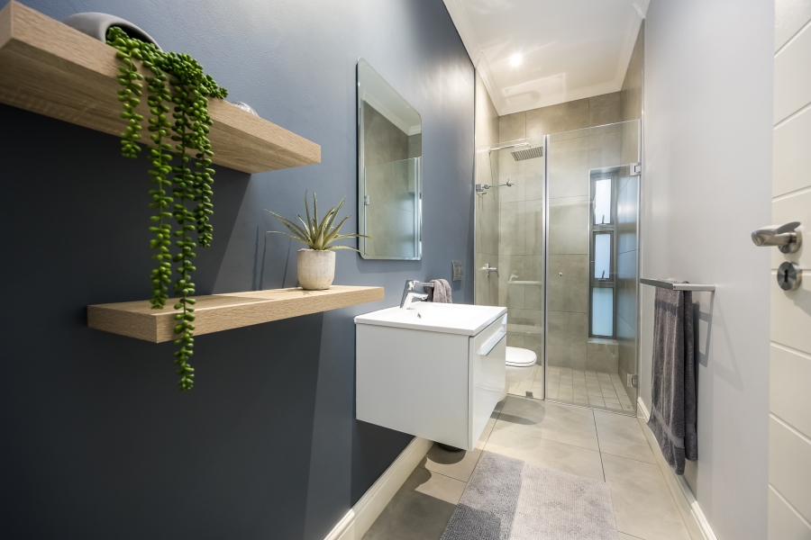 4 Bedroom Property for Sale in Graanendal Western Cape